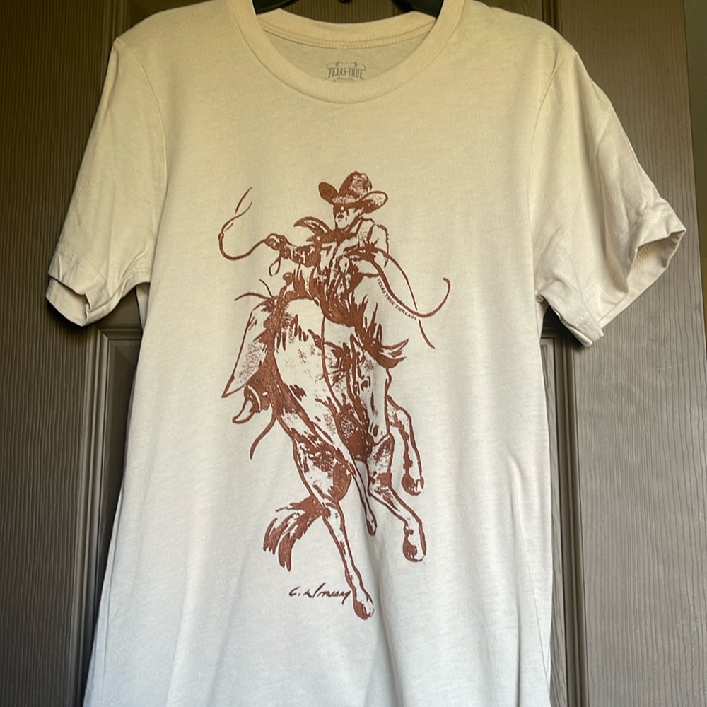 Small western Texas true threads t shirt 😊